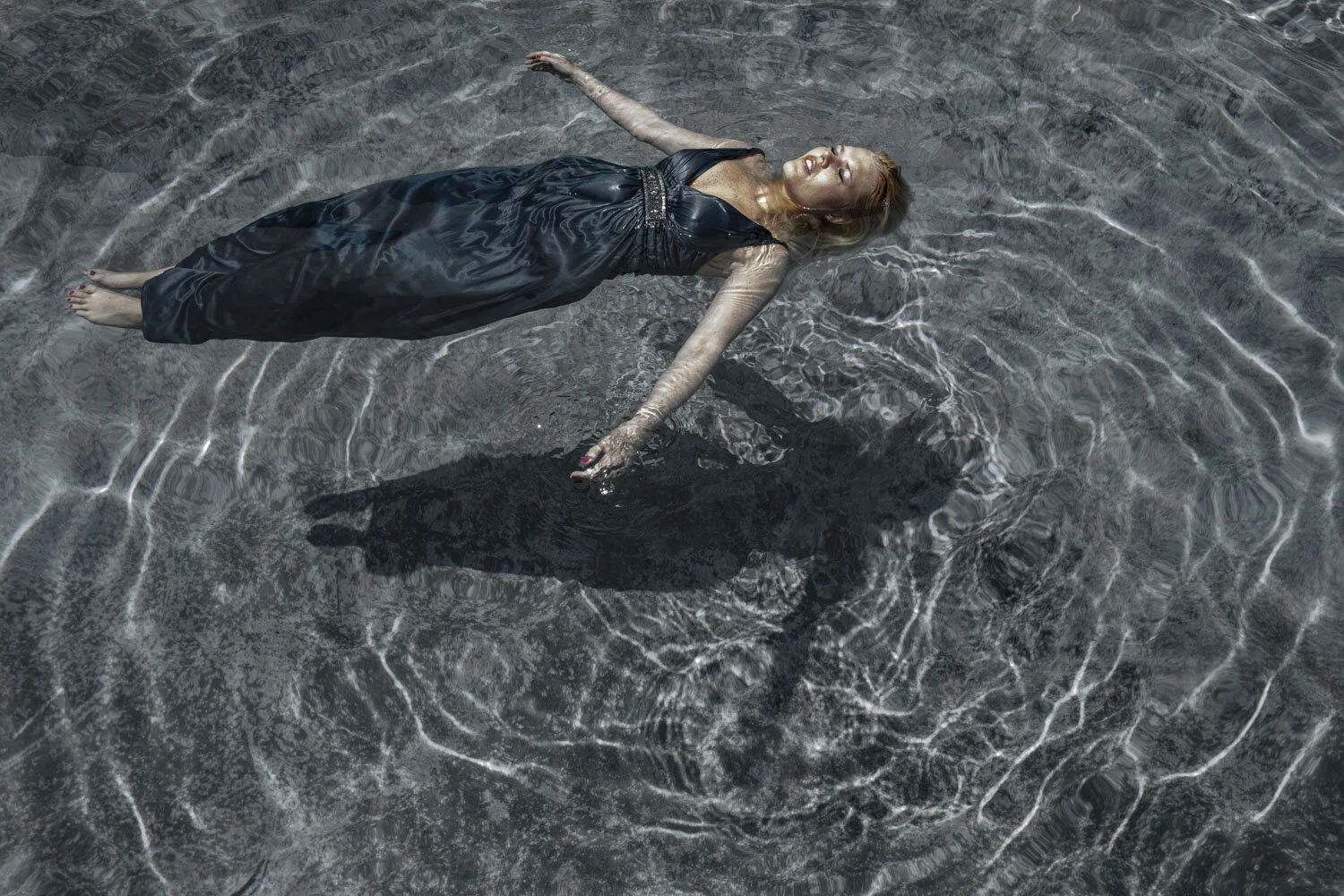Commercial portrait with natural presence in an environmental setting